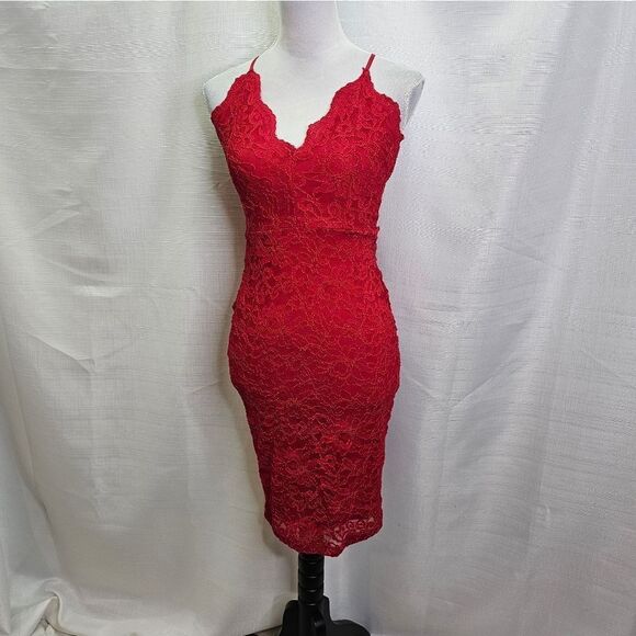 Windsor Red Lace Bodycon Dress Size Medium - Picture 2 of 8